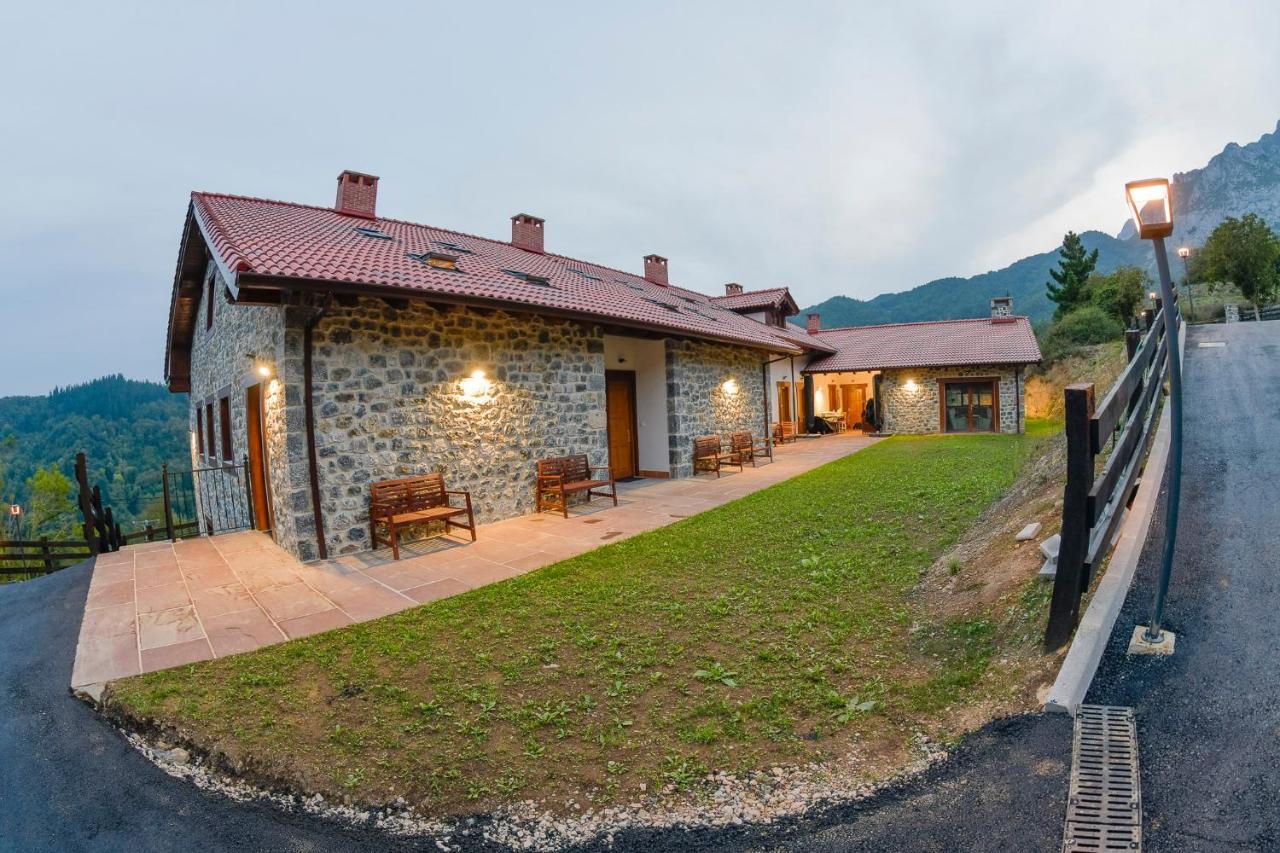 Apartamentos Los Picos De Europa Colio Екстер'єр фото