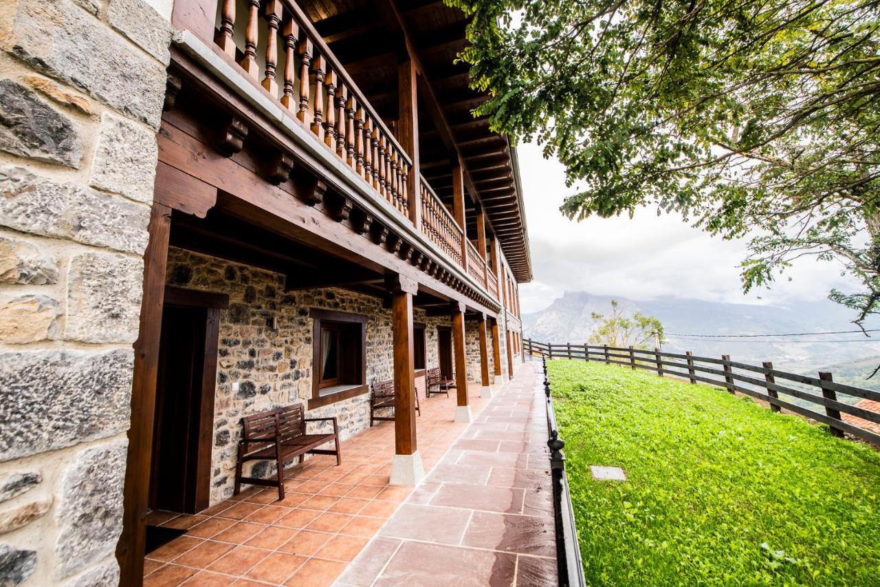 Apartamentos Los Picos De Europa Colio Екстер'єр фото
