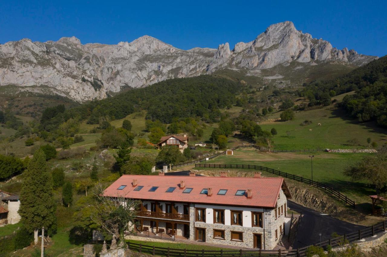 Apartamentos Los Picos De Europa Colio Екстер'єр фото