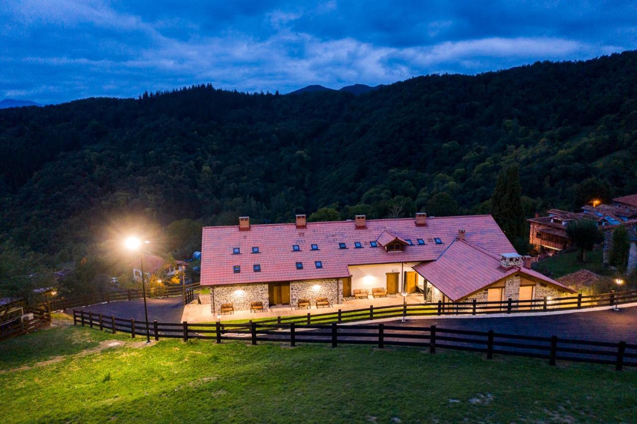 Apartamentos Los Picos De Europa Colio Екстер'єр фото
