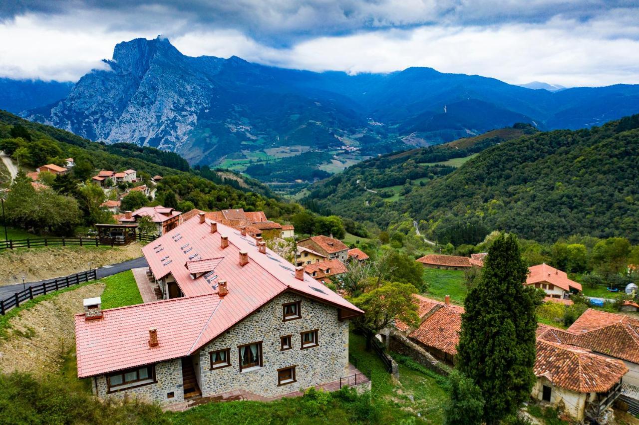 Apartamentos Los Picos De Europa Colio Екстер'єр фото