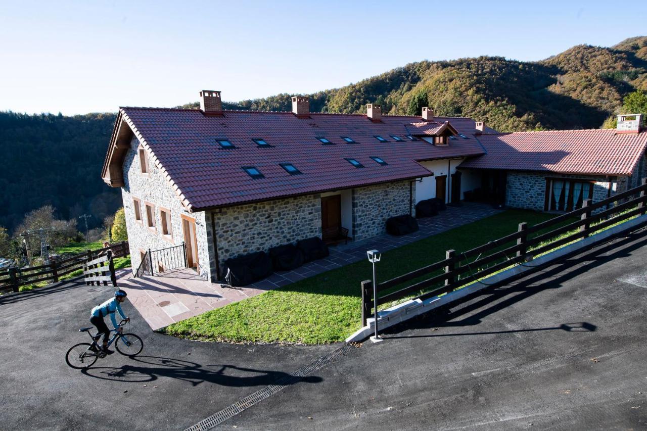 Apartamentos Los Picos De Europa Colio Екстер'єр фото