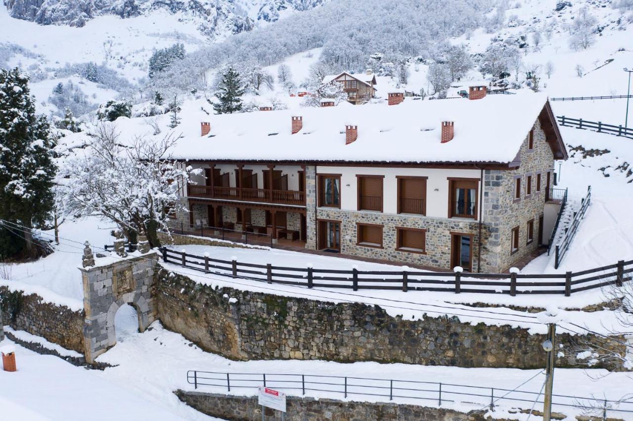 Apartamentos Los Picos De Europa Colio Екстер'єр фото